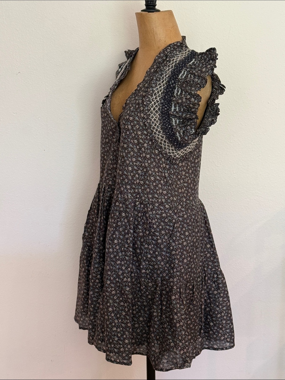 Sea New York sz XS Navy Blue Floral Ruffle-Sleeve Mini Dress 17”x33” great cond - Picture 4 of 11